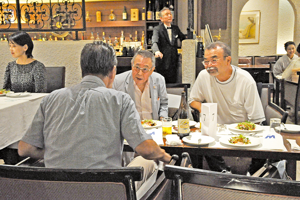 8月納涼例会＆中央大学校歌を唄う会　於 シーボニアメンズクラブ03