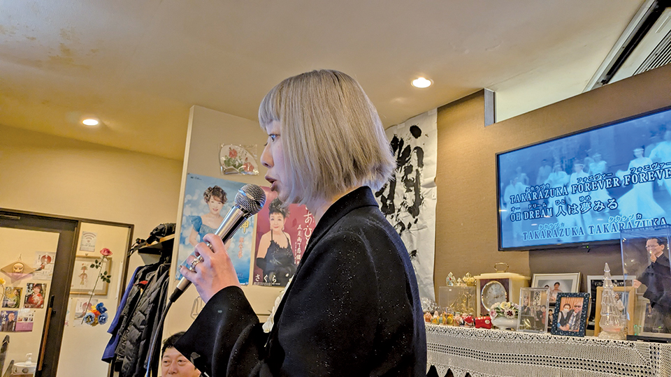 大越Lの姪・菅野すみれ様は宝塚歌劇団OG